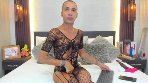 Snapshot of anghel_stone chatting on 07/07/26, 01:08 Anghel Stone online show from 07/07/26, 01:08
