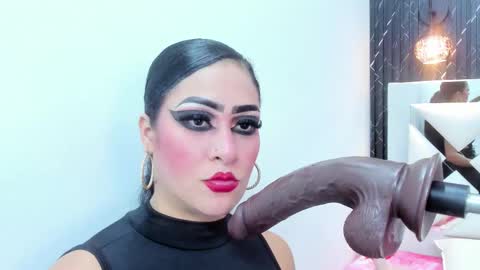 Snapshot of angie_will chatting on 02/15/25, 11:36 A N G I E.  online show from 02/15/25, 11:36