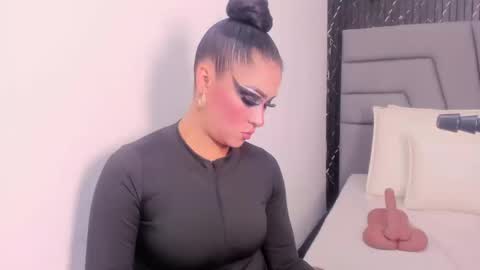 Snapshot of angie_will chatting on 09/11/25, 03:56 A N G I E.  online show from 09/11/25, 03:56