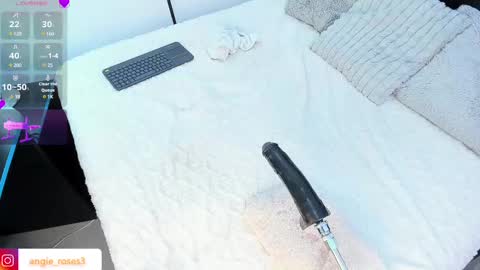 angiee roses online show from 03/08/25, 05:07