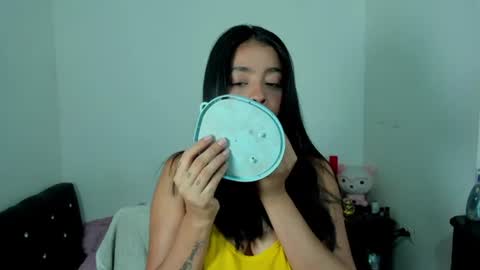 Snapshot of angielee01 chatting on 06/23/26, 12:36 Angie y Andres online show from 06/23/26, 12:36