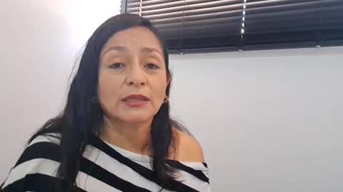 Snapshot of angiessita chatting on 02/17/25, 06:59 Angie online show from 02/17/25, 06:59