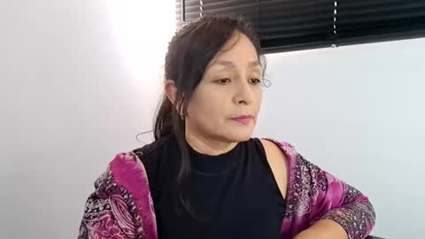 Snapshot of angiessita chatting on 03/03/25, 08:32 Angie online show from 03/03/25, 08:32