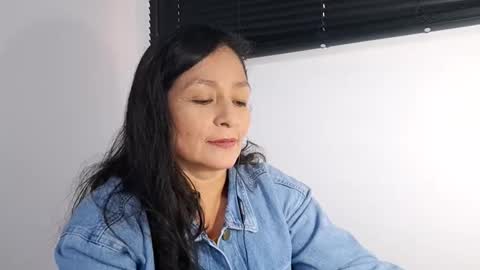 Snapshot of angiessita chatting on 03/06/25, 11:09 Angie online show from 03/06/25, 11:09