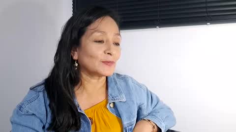 Snapshot of angiessita chatting on 03/07/25, 02:36 Angie online show from 03/07/25, 02:36