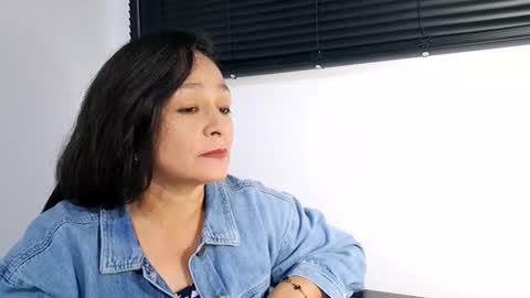 Snapshot of angiessita chatting on 03/08/25, 01:28 Angie online show from 03/08/25, 01:28