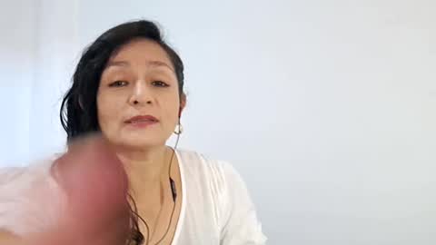 Snapshot of angiessita chatting on 03/10/25, 06:45 Angie online show from 03/10/25, 06:45