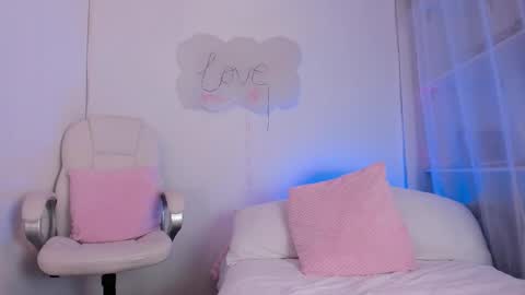 Snapshot of angiiebylpz chatting on 02/25/25, 05:58 violeth lopez online show from 02/25/25, 05:58