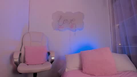 Snapshot of angiiebylpz chatting on 03/01/25, 02:13 violeth lopez online show from 03/01/25, 02:13