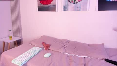 angy_avila online show from 12/21/25, 03:57