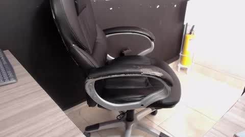 angy online show from 11/18/25, 08:46