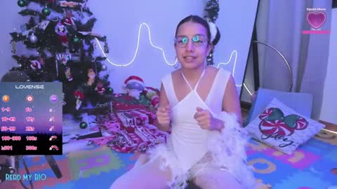 Snapshot of anhala_ chatting on 12/12/24, 04:04 Anhala Rivera online show from 12/12/24, 04:04