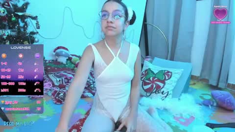 Snapshot of anhala_ chatting on 12/12/24, 07:08 Anhala Rivera online show from 12/12/24, 07:08