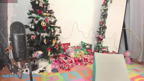 Snapshot of anhala_ chatting on 12/15/24, 06:07 Anhala Rivera online show from 12/15/24, 06:07