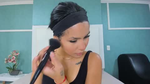 Snapshot of ania_gomez chatting on 09/10/25, 09:37 Ania online show from 09/10/25, 09:37