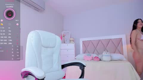 Snapshot of ania_sweet chatting on 09/30/25, 12:48 Ania online show from 09/30/25, 12:48