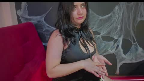 Snapshot of anie_love_ chatting on 10/15/25, 02:17 Ana online show from 10/15/25, 02:17