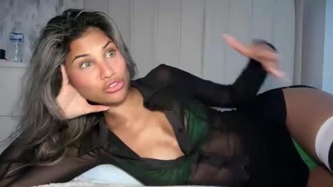 Snapshot of aniishaa chatting on 05/19/26, 10:10 anisha online show from 05/19/26, 10:10
