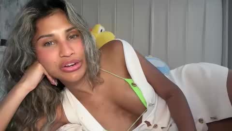 Snapshot of aniishaa chatting on 05/26/26, 10:44 anisha online show from 05/26/26, 10:44
