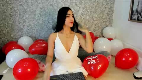anika_h online show from 02/14/26, 12:24