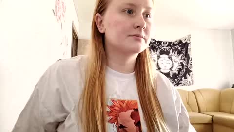 Snapshot of anika_lipps chatting on 09/20/25, 02:07 Anika online show from 09/20/25, 02:07