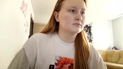 Snapshot of anika_lipps chatting on 09/21/25, 12:40 Anika online show from 09/21/25, 12:40