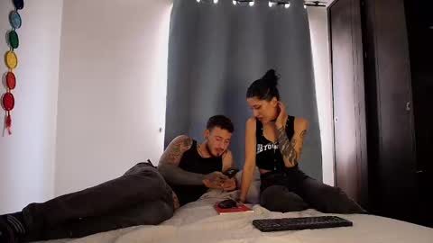 Snapshot of anika_lowen chatting on 09/25/25, 03:49 Anika And Lowen Your Thumbs Up Are Super Important For Us online show from 09/25/25, 03:49