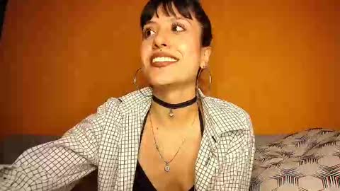 Snapshot of anika_lowen chatting on 11/16/25, 02:50 Anika And Lowen Your Thumbs Up Are Super Important For Us online show from 11/16/25, 02:50