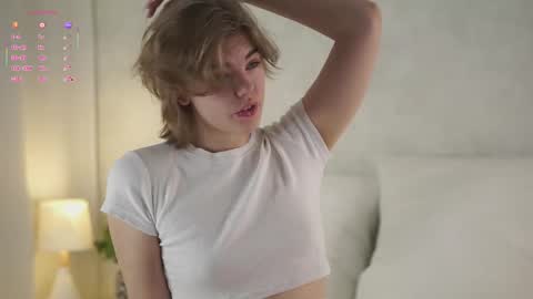 AnishaVivo online show from 12/04/25, 12:47