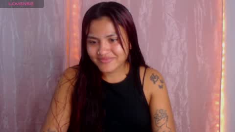Snapshot of anita23_ chatting on 05/03/26, 10:38 ANITTA online show from 05/03/26, 10:38