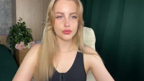 Snapshot of anita_blairr chatting on 06/02/26, 12:56 Anita online show from 06/02/26, 12:56