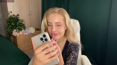 Anita online show from 07/20/26, 01:42