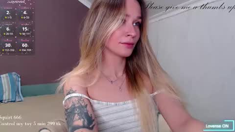 Snapshot of anita_delicious chatting on 04/17/26, 08:56 anita_delicious online show from 04/17/26, 08:56