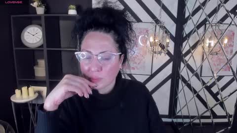 Snapshot of anita_muse chatting on 01/17/25, 09:17 Anita online show from 01/17/25, 09:17