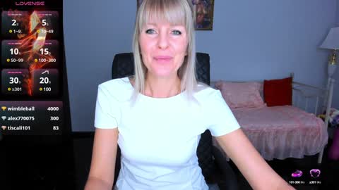 Snapshot of anita_tayson chatting on 12/12/24, 10:02 Anita online show from 12/12/24, 10:02