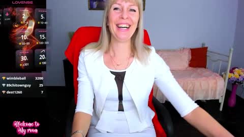 Snapshot of anita_tayson chatting on 03/07/25, 10:24 Anita online show from 03/07/25, 10:24