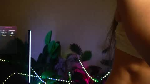 Snapshot of anita_von chatting on 09/25/25, 06:06 anita_von online show from 09/25/25, 06:06