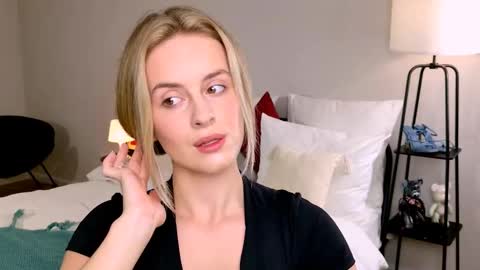 Anita online show from 09/20/25, 06:03