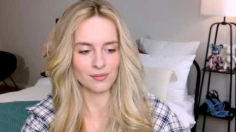 Anita online show from 09/26/25, 02:10