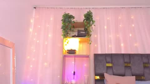 Snapshot of anitaglow chatting on 01/10/26, 05:58 anitaglow online show from 01/10/26, 05:58