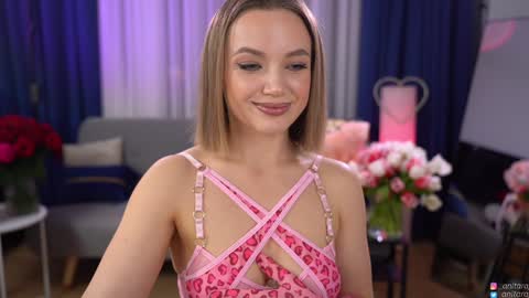 Im Anita thumb up me please its important online show from 03/09/26, 09:08