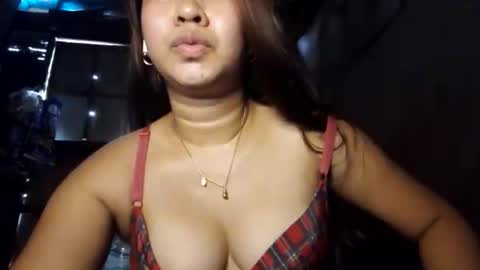 Snapshot of anivia15 chatting on 09/17/25, 05:42 anivia15 online show from 09/17/25, 05:42