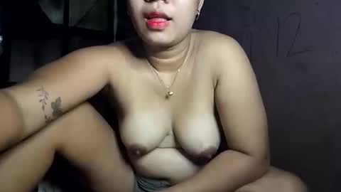 Snapshot of anivia15 chatting on 11/06/25, 01:17 anivia15 online show from 11/06/25, 01:17