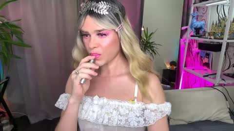 anjalin_sososok online show from 05/20/26, 08:31