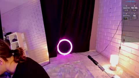 Angel online show from 12/01/25, 06:24