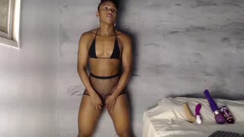 Hello My name is NaiaraPv is OPEN online show from 03/04/25, 07:01