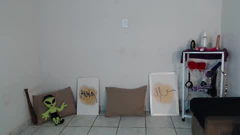 Hello My name is NaiaraPv is OPEN online show from 11/28/25, 03:42