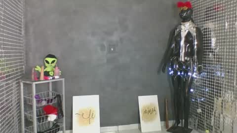 Snapshot of anjinhama chatting on 05/20/26, 10:16 Hello My name is NaiaraPv is OPEN online show from 05/20/26, 10:16