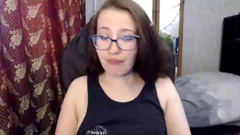 Snapshot of ankey_rayah chatting on 05/16/26, 10:36 Nameless online show from 05/16/26, 10:36