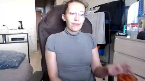 Snapshot of ankey_rayah chatting on 07/29/26, 10:24 Nameless online show from 07/29/26, 10:24